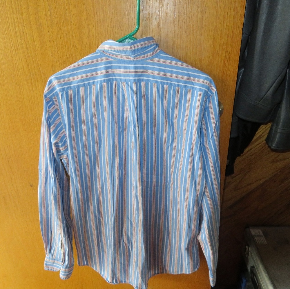 Button down shirt - Picture 2 of 3